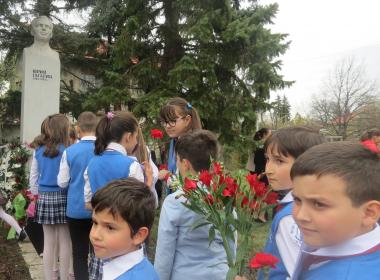 ПРАЗНИК НА АВИАЦИЯТА И КОСМОНАВТИКАТА