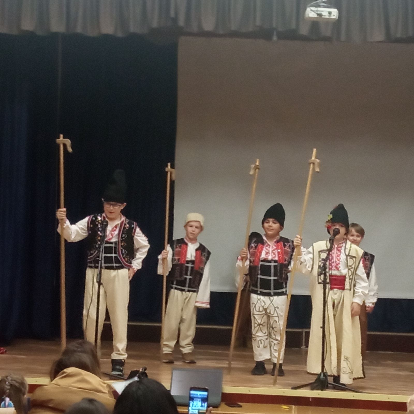 Весело коледно настроение
