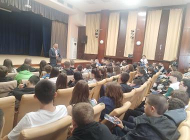 Тервел Пулев гостува в 78. СУ „Христо Смирненски“