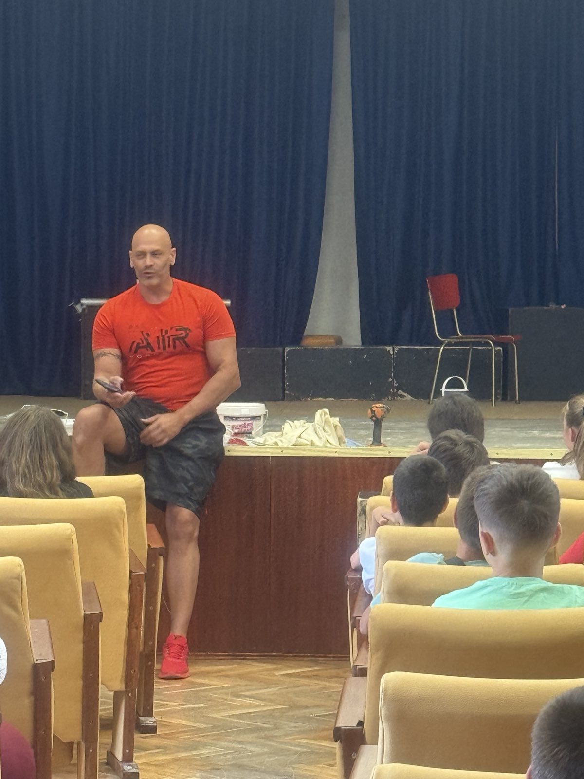 Силата да бъдеш активен: Вдъхновяваща среща с Георги Костадинов