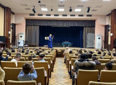 „В приказния свят на Госпожа Виола“
