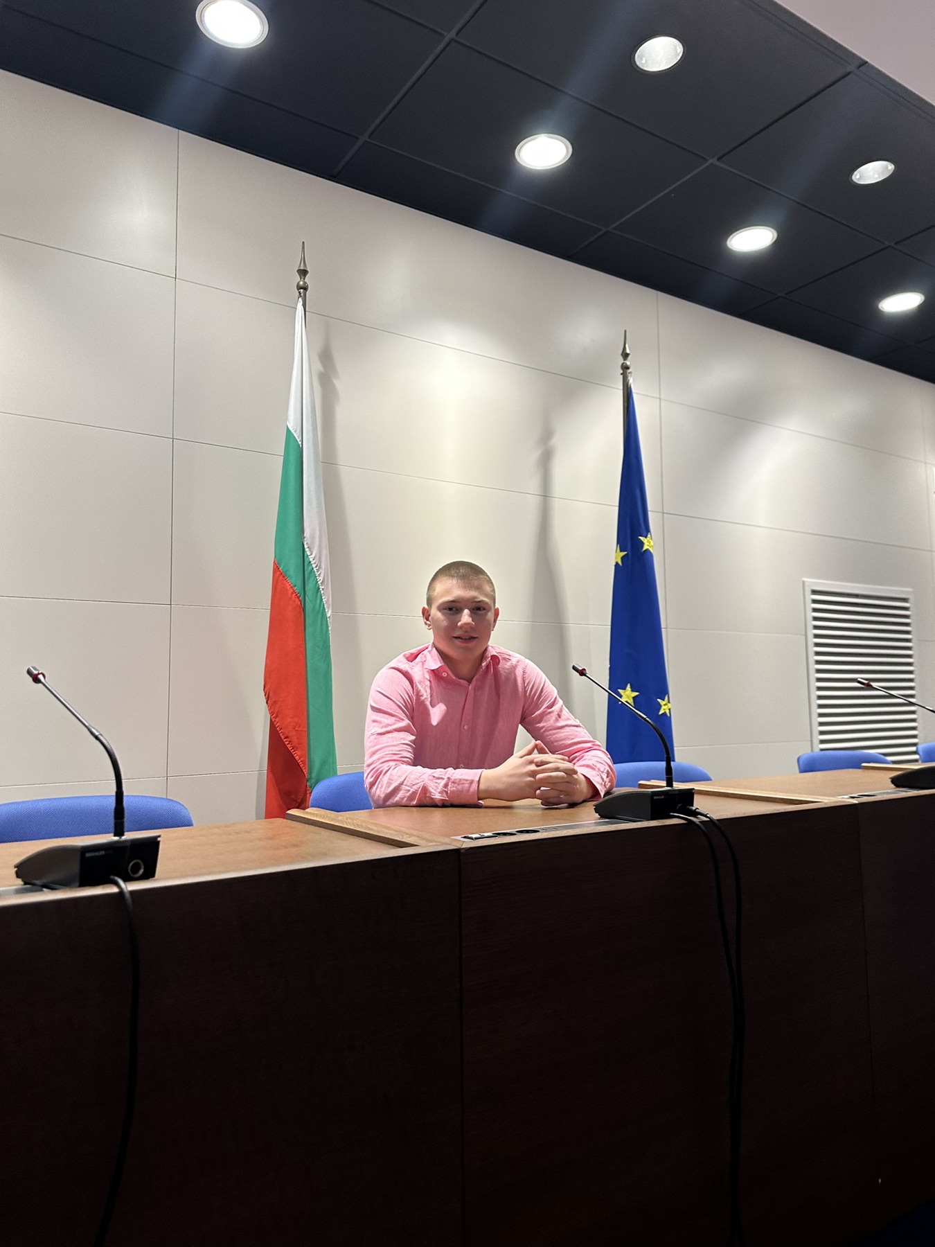 Ученици от 78. СУ „Христо Смирненски“ посетиха Народното събрание